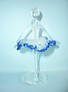 Ballett-Tänzerin weiss mit blauem Rand